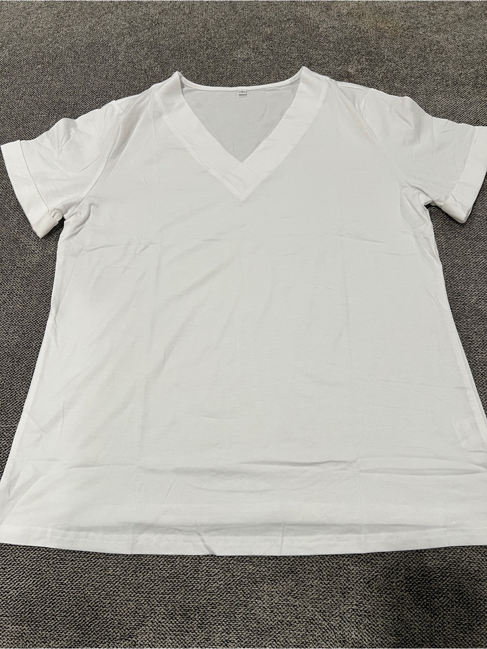 ON SALE!! Stylish Men's White V-Neck Short Sleeve Shirt - L